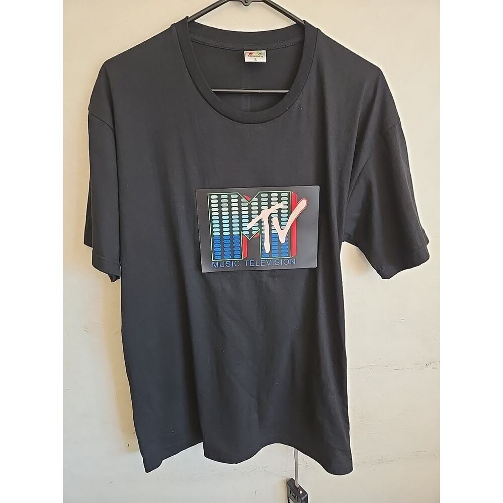 MTV Music Television. Black Shirt. L. Lights Up (Battery Operated)